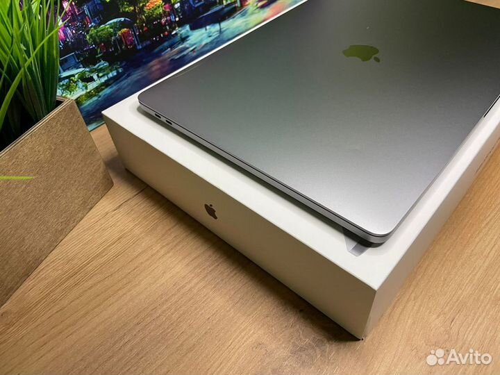 Macbook pro 16 2021 i7/16gb/500gb/ 6ядер