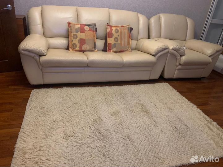 Кожаный диван бу