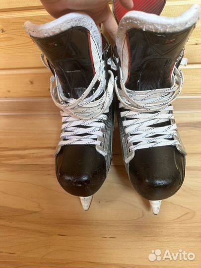 Хоккейные коньки bauer