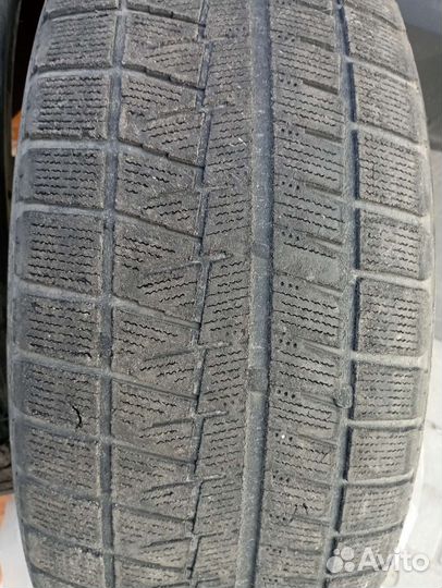 Bridgestone Blizzak Revo GZ 215/55 R17 94S