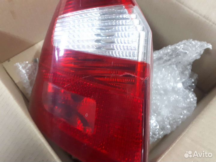 Фонарь задний левый skoda fabia 2