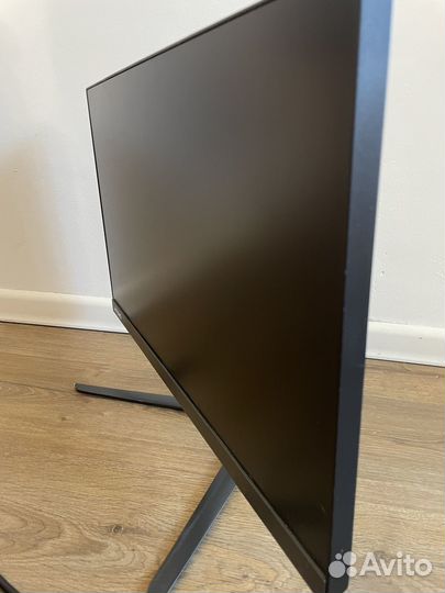 Монитор Lenovo