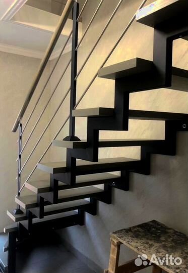 Перила деревянные для лестниц