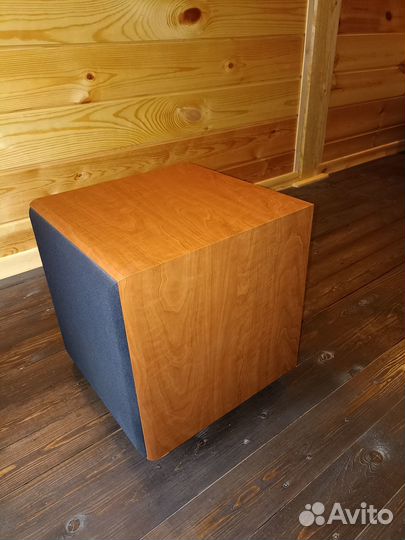 Сабвуфер Wharfedale Diamond SW 150