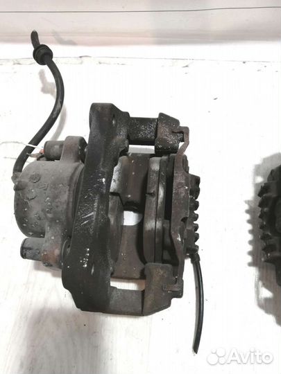 Бмв e60 BMW E60 супорт передний