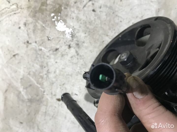 Насос гидроусилителя Kia Cerato 1