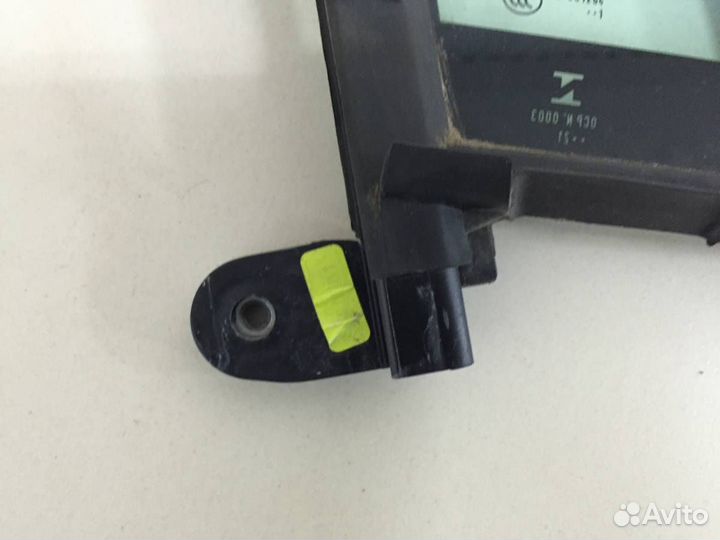 Стекло двери передней правой форточка Volkswagen T