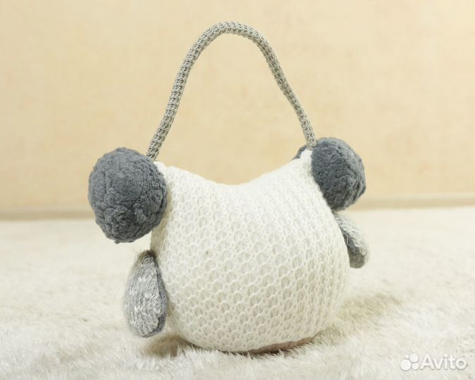 Вязаная сова с кармашком и в наушниках