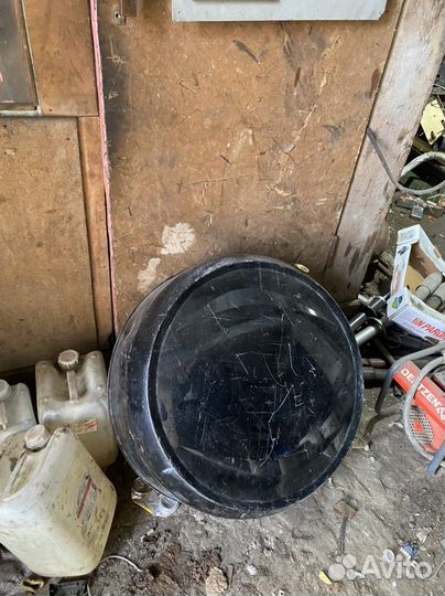 Продам колпак заднего колеса