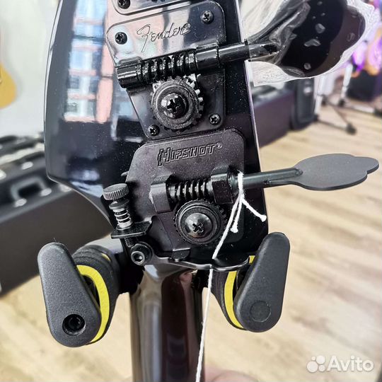 Бас-гитара Fender Duff McKagan Deluxe Precision