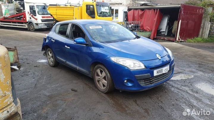 Рамка магнитолы Renault Megane 3