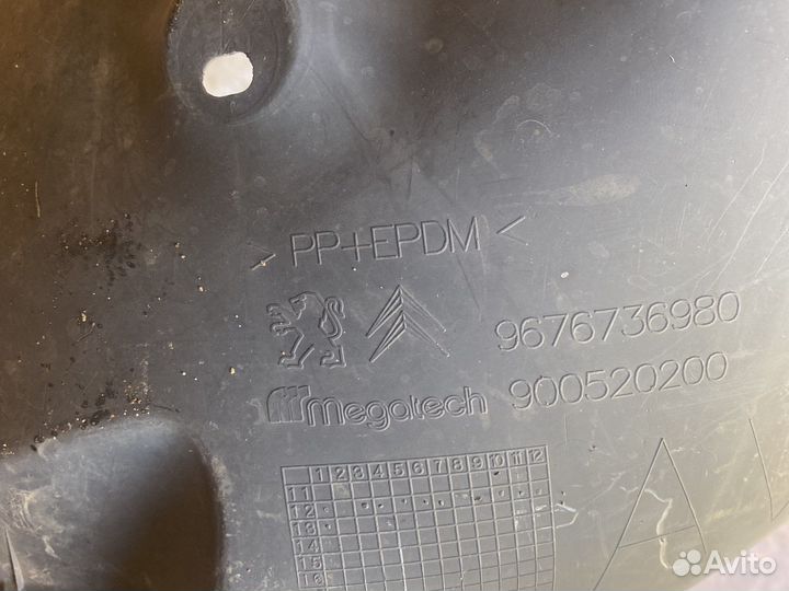 Подкрылок передний левый оригинал Peugeot 301