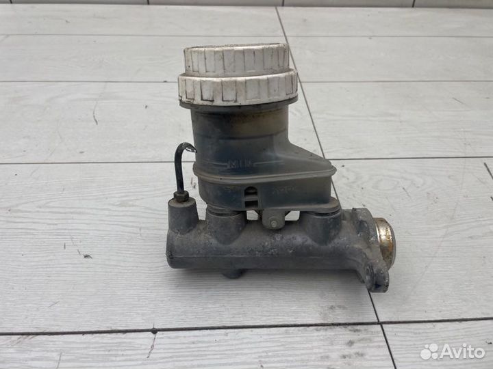 Главный тормозной цилиндр Mitsubishi Galant 8 USA