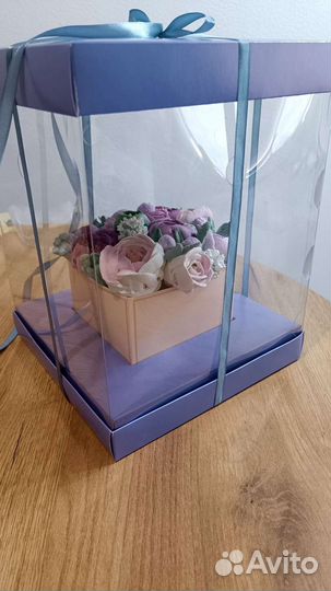 Букет цветов из зефира в красивой коробке