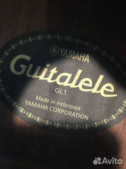 Гитара-укулеле Yamaha Guitalele GL1