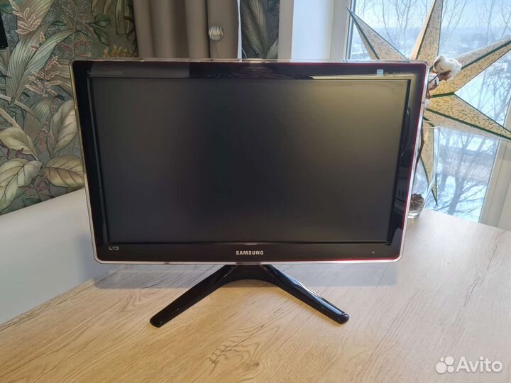 Монитор Samsung