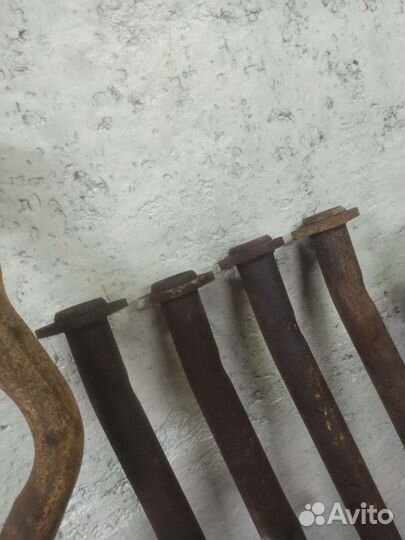 Приемная промежуточная труба 2410-31105