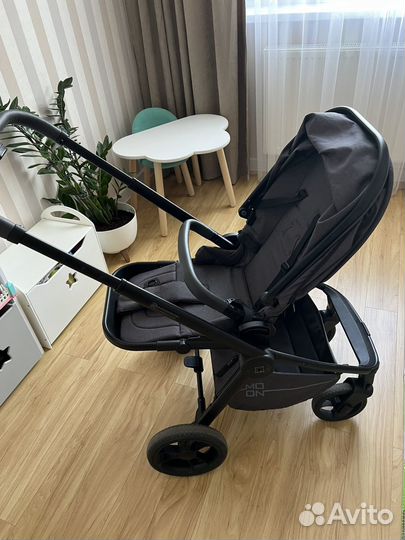 Прогулочная коляска moon