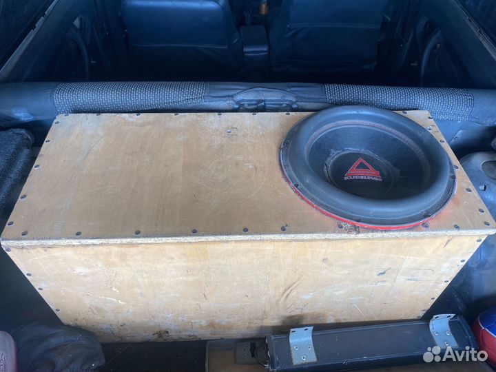 Сабвуфер аура