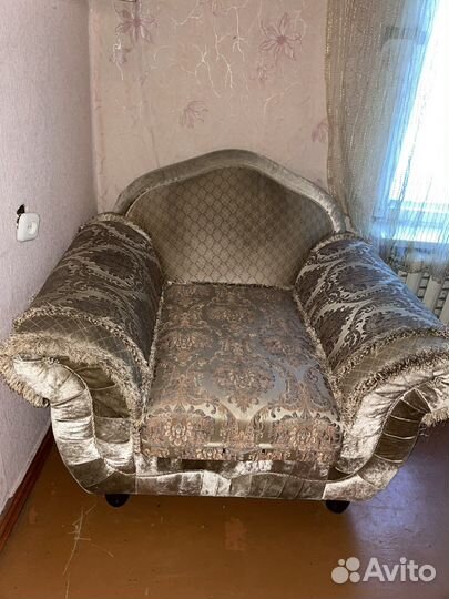 Диван и кресло