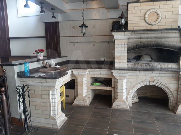 Коттедж 450 м² на участке 6,5 сот.