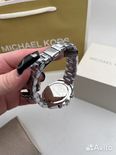 Часы женские Michael kors