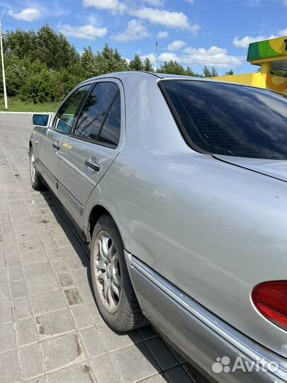 Mercedes-Benz E-класс 2.4 AT, 1998, 50 000 км