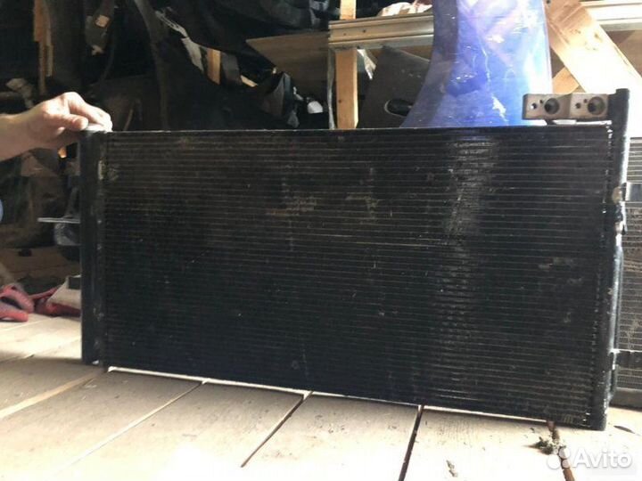 Радиатор кондиционера Audi Q3