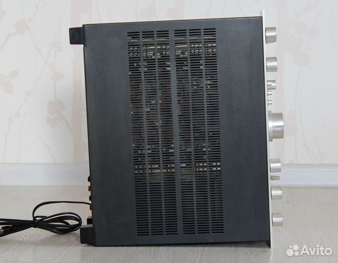 Trio KA 7300D усилитель в хор. состоянии