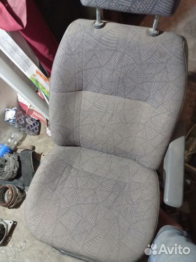 Сидение пассажирское Ford Transit