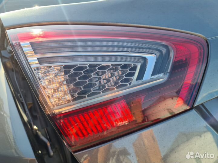 Фонарь внутренний Ford Mondeo 4 2010-2014