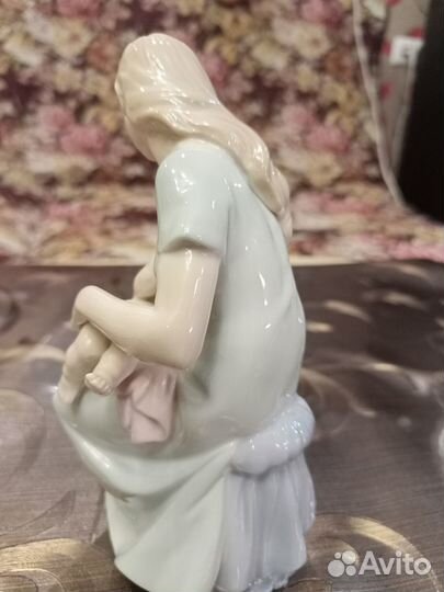 Фарфоровые статуэтки
