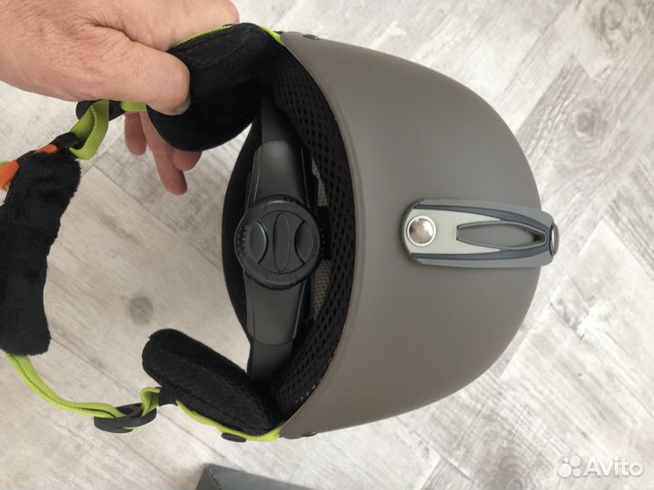 Шлем для горных лыж