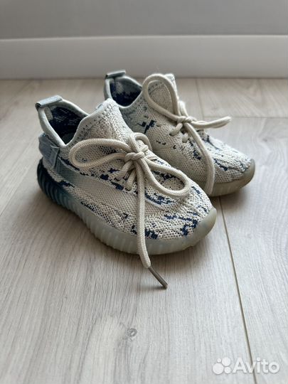 Кроссовки 24