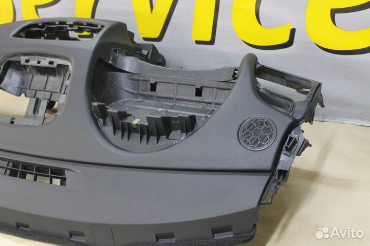 Торпедо Renault Fluence панель приборов