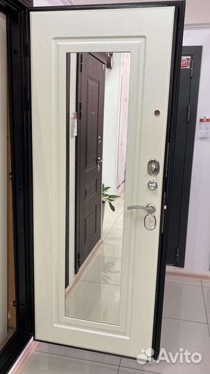 Дверь входная Моне с зеркалом