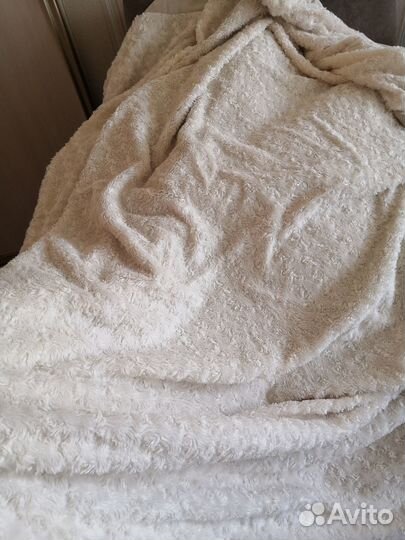 Покрывало на 1.5 м. кровать