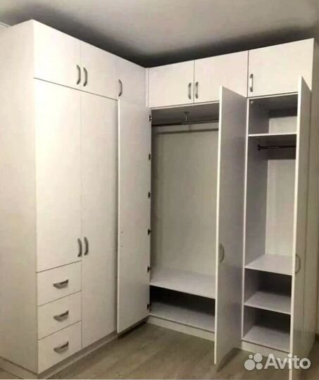Шкаф угловой