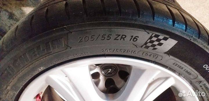 Lexus is 250 комплект дисков