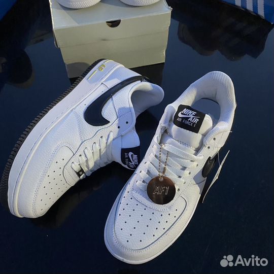 Nike Air Force 1 White/Black gloss