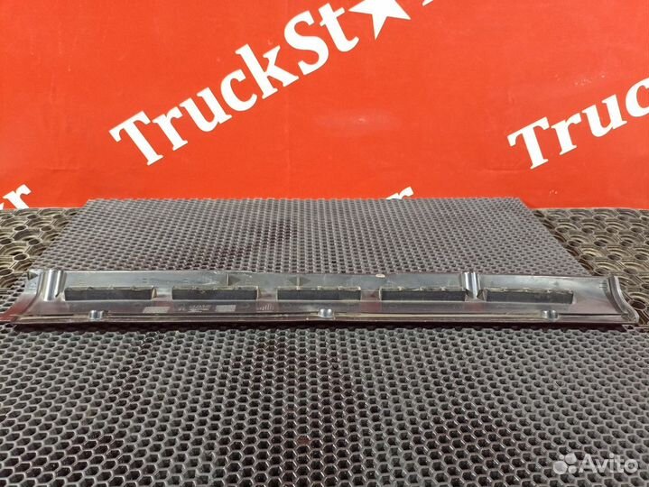 Накладка торпедо левая Daf XF105, Daf XF95