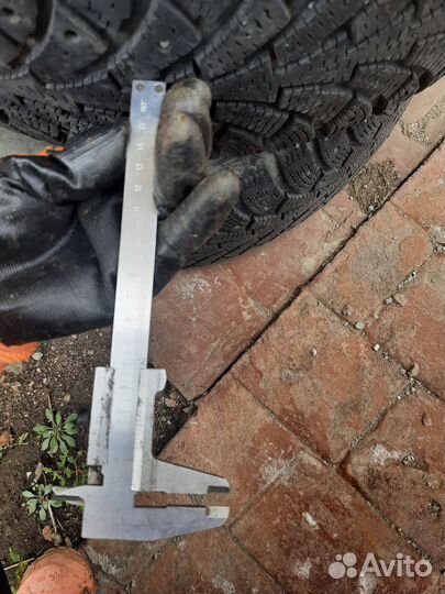 Nokian Tyres Hakkapeliitta 4 235/60 R16 100T