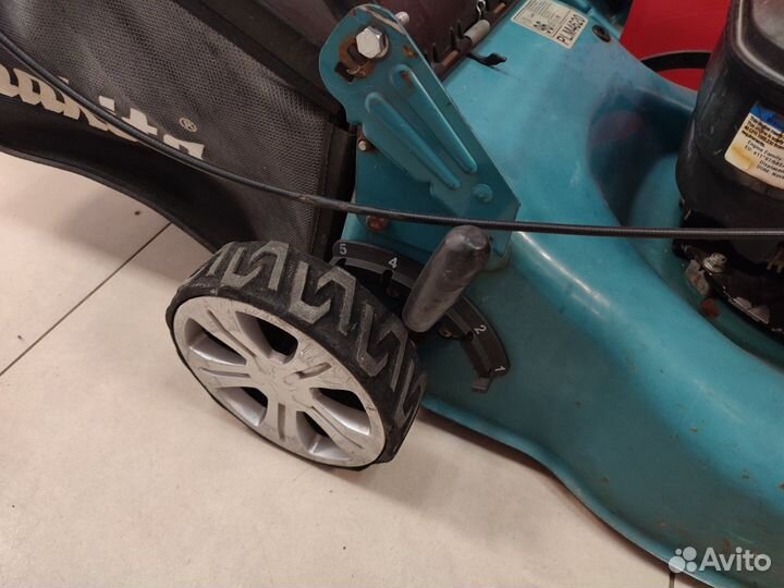 Бензиновая газонокосилка Makita PLM4620