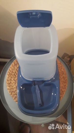 Автокормушка,диспенсер,дозатор для собак и кошек