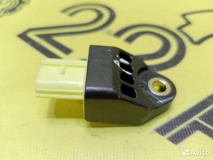 Датчик Airbag задний левый Subaru Legacy(Outback )