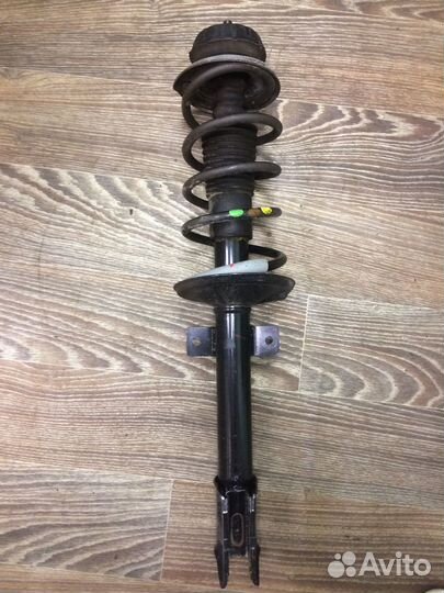 Амортизатор задний, стойка задняя Renault Arkana