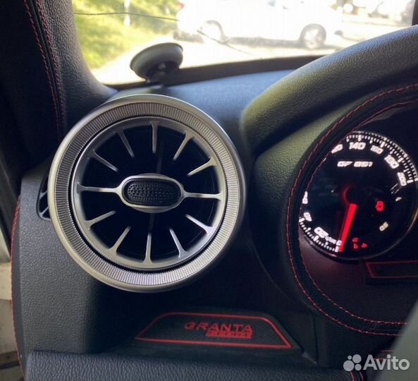 Дефлекторы воздуховода в стиле amg