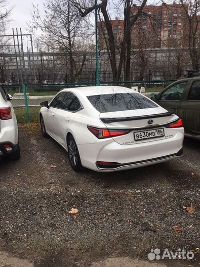 Lexus ES 2018+ Спойлер на багажник G8BN9