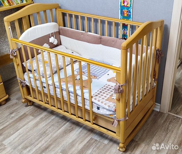 Детская кроватка
