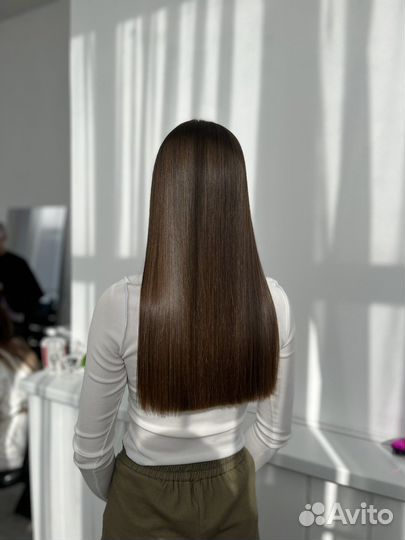 Кератиновое выпрямление волос